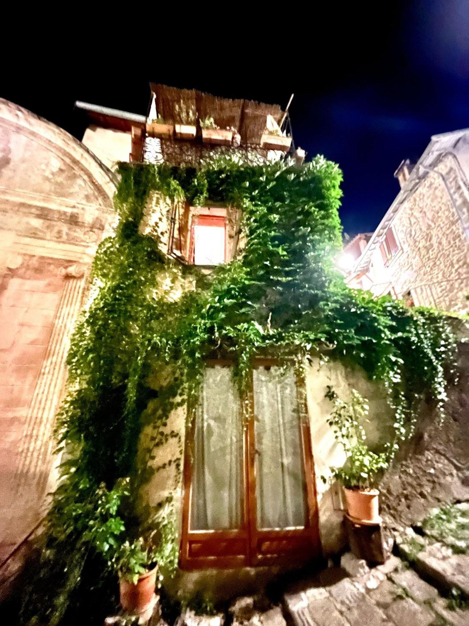 Gite Des Remparts Lucéram Buitenkant foto